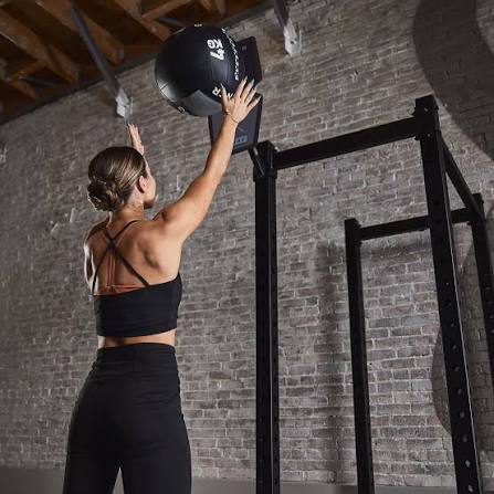 immgine_corso_hyrox_wall_balls_fitgarage_San_Bonifacio